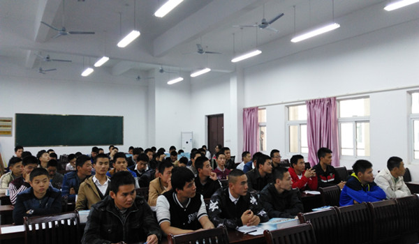 我校隆重舉行無為縣退役士兵職業技能培訓開學典禮，助力退役軍人實現高質量就業